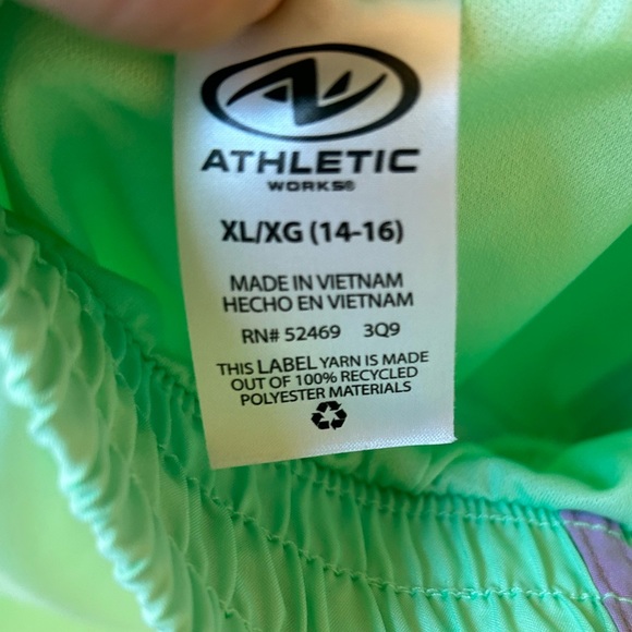 Mint green size XL girls shorts - Picture 4 of 4